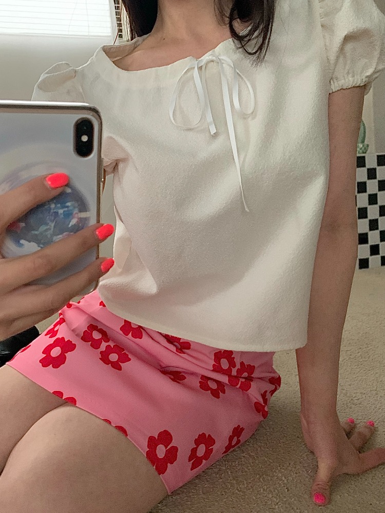 [Top] Milk ribbon blouse / one color